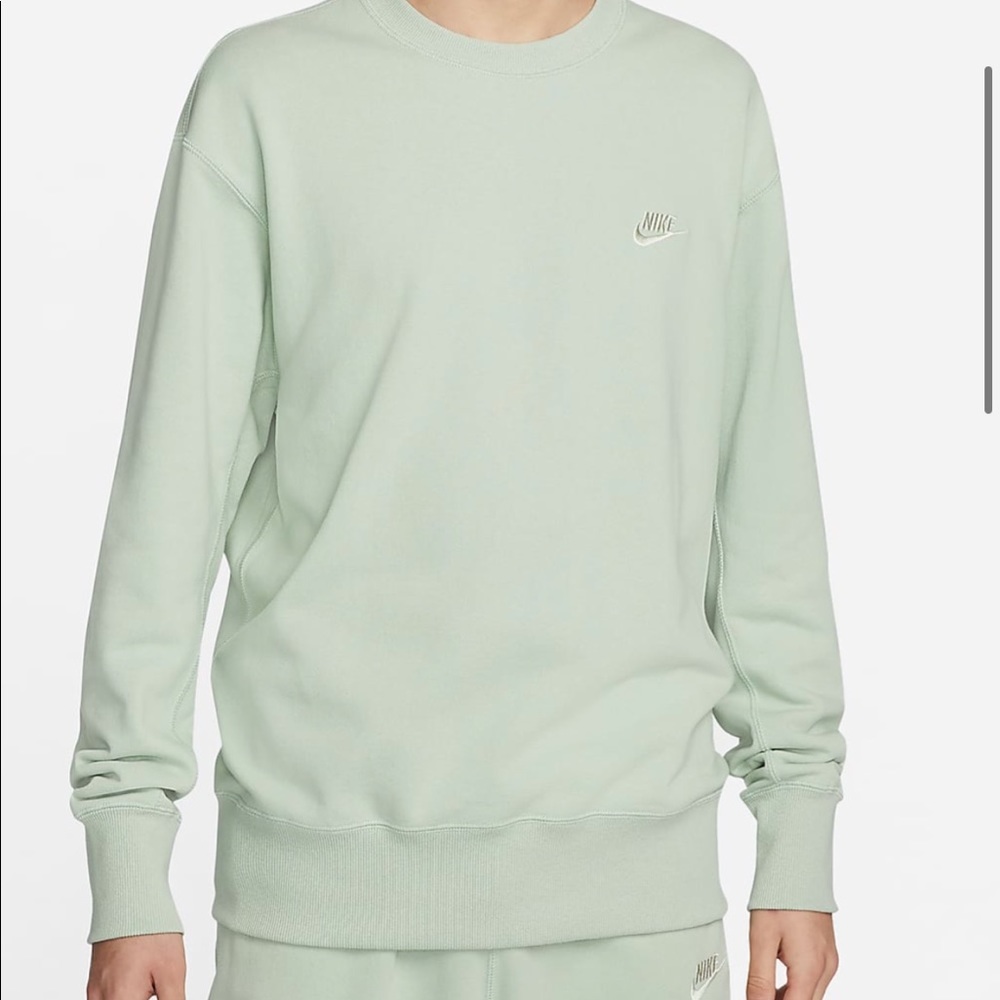 Light Sage Nike Crewneck BN 😊